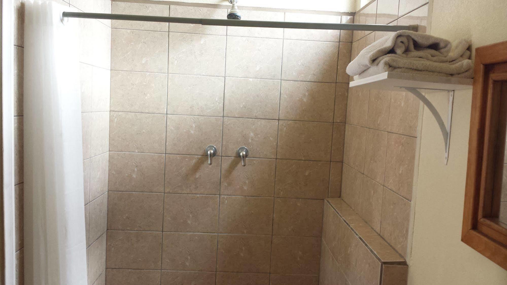 Hotel Plaza Fatima バジェ・デ・グアダルーペ エクステリア 写真
